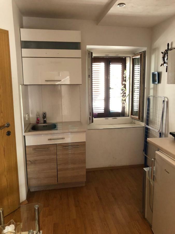 Lily Apartment Koper Ngoại thất bức ảnh