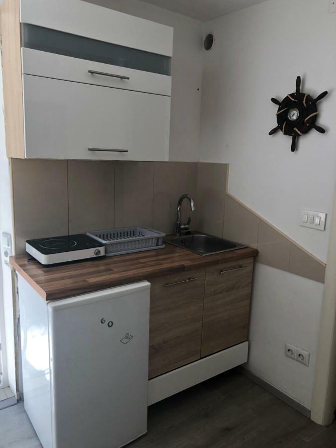 Lily Apartment Koper Ngoại thất bức ảnh
